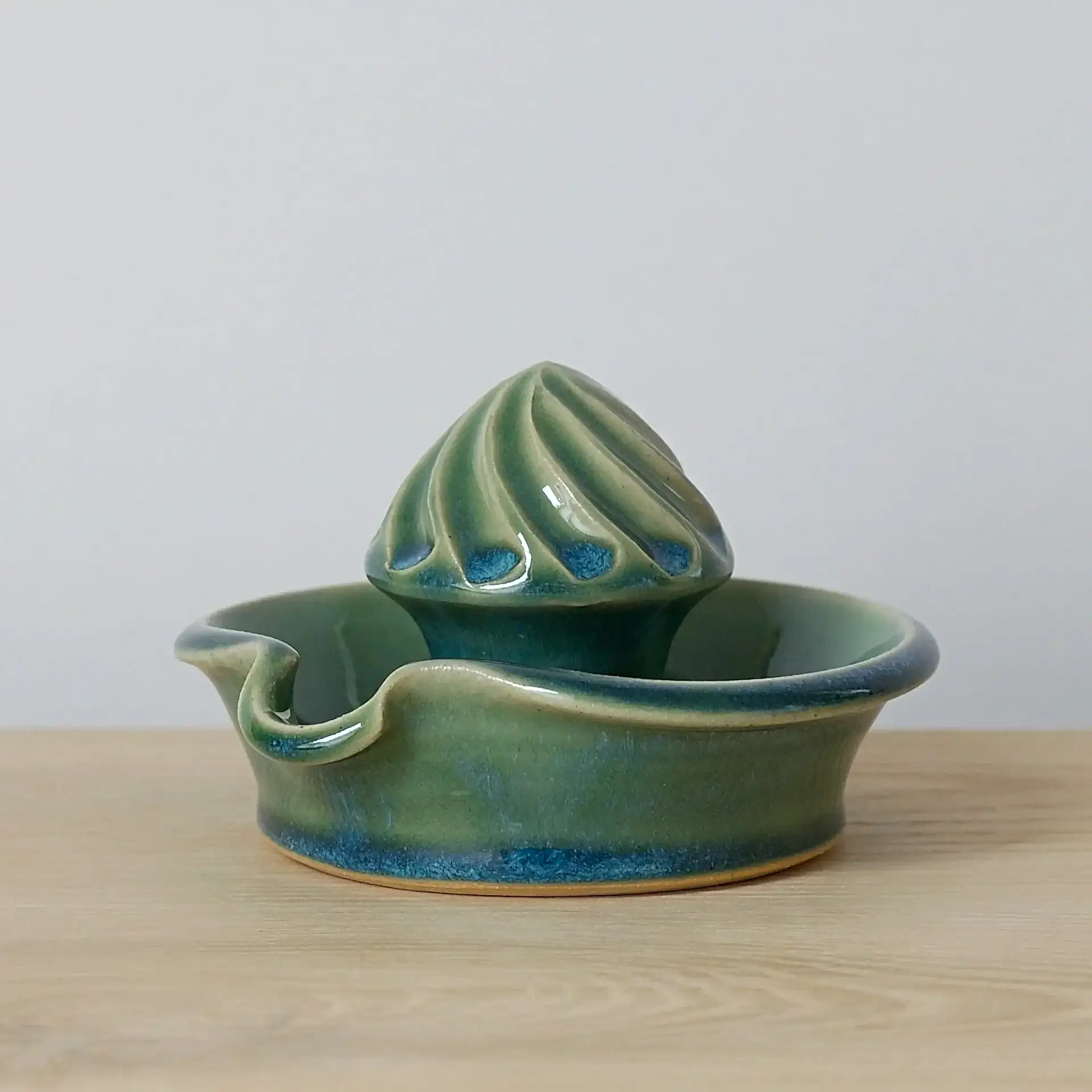 Lemon Squeezer | 2 Colours Available